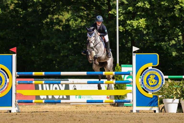 Mit Capaya Z hatte Hannah Blandfort letztes Jahr den Einzug ins Einzelfinale der Pony-EM geschafft. Foto: Rebecca Thamm