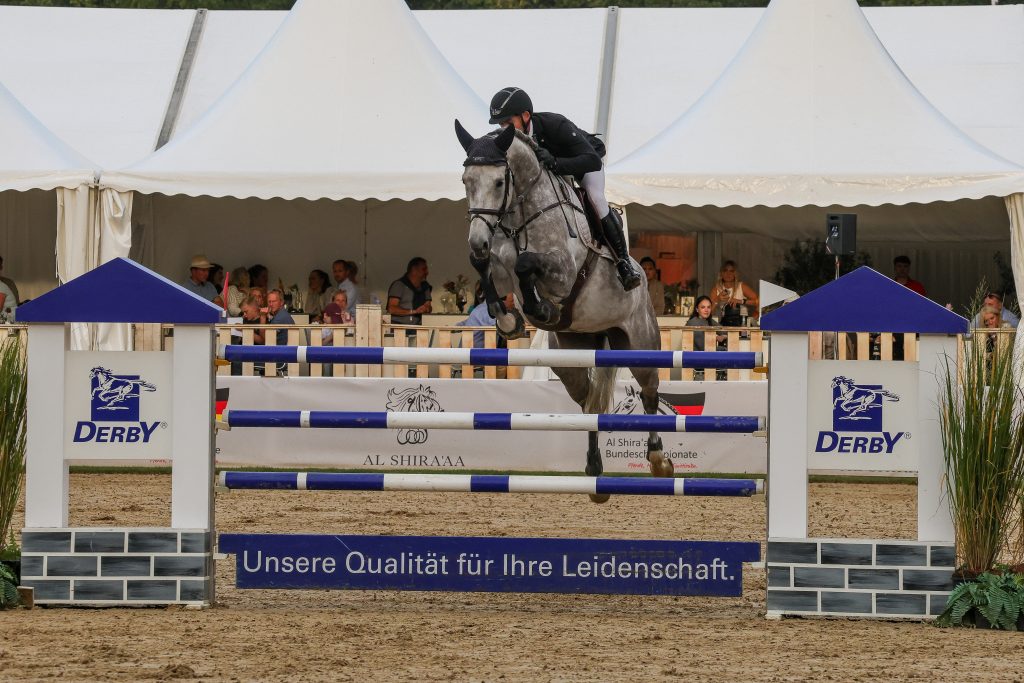 Laurens Houben und Dior auf dem Weg zum Titel "Youngster of the Year" (Foto Hubernagel)