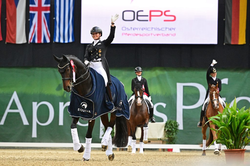 Jessica von Bredow-Werndl und Diallo BB. Foto: csi-apropospferd.at