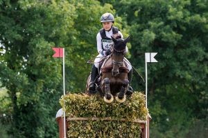 Milla Staade und Charleen San bei der Pony-EM 2025. Foto: FEI/Libby Law Photography