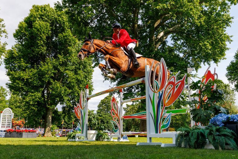 Vladimir Tuganov in Wiesbaden 2025. Er ist einer der Reiter, die nach der Sperre russischer Reiter für FEI-Turniere die Staatsbürgerschaft gewechselt haben und tritt nun unter palästinensischer Flagge an. Foto: sportfotos-lafrentz.de