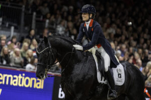 Charlotte Fry und Glamourdale bei ihrem letzten Auftritt in London 2024. Foto: FEI/Jon Stroud