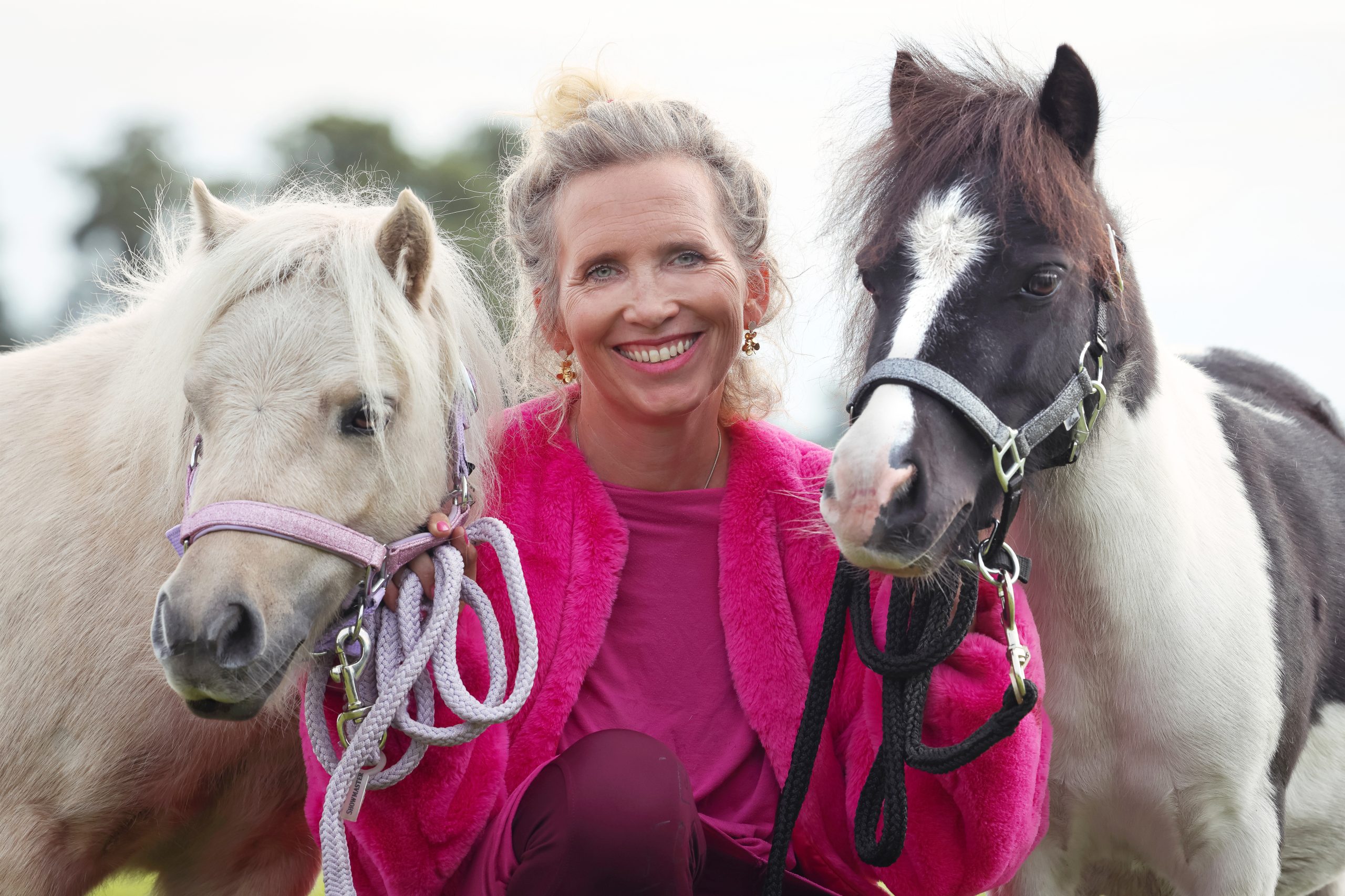 Antonia Wittfoth ist Heilpraktikerin für Psychotherapie, systemische Familien-, Hypno-, Trauma- und Sexual therapeutin und arbeitet mit einer breiten Palette an therapeutischen Ansätzen.