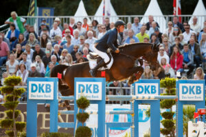 Chacco's Son II mit René Tebbel beim Bundeschampionat 2017, wo er Fünfter im Finale wurde. Foto: sportfotos-lafrentz.de
