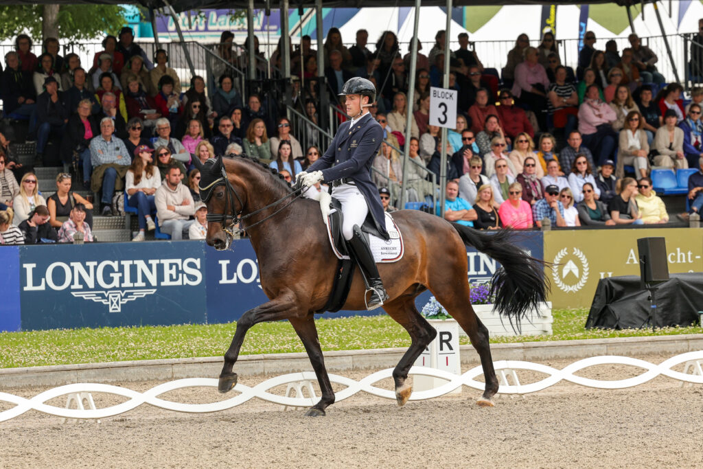 Ihre ganze Routine spielten Frederic Wandres und Bluetooth OLD in Balve aus und sicherten sich die Silbermedaille. (Foto Thamm)