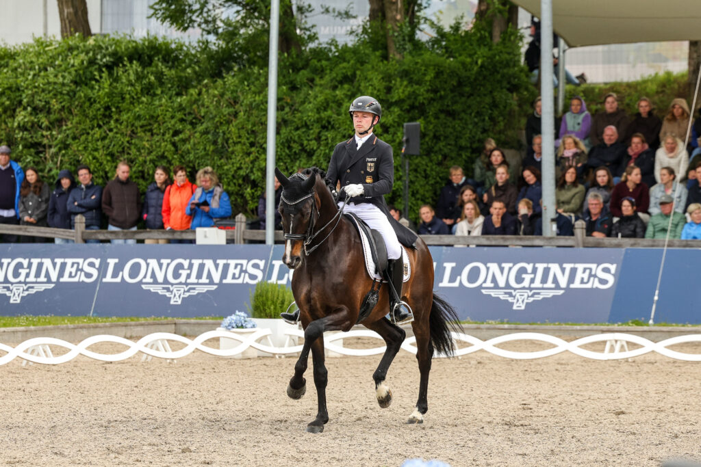 Seine erste Medaille im Seniorenlager gewann Raphael Netz mit Great Escape Camelot. (Foto Thamm)