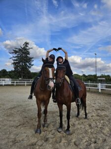 Reitschüler und Schulpferde der "Reitschulmanufaktur" Düren sind bereit für die WM in Aachen! Foto: Privat