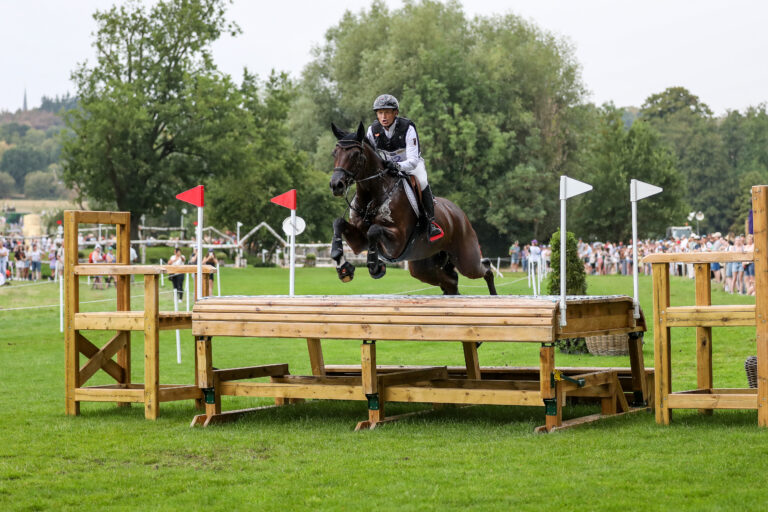 Michael Jung und fischerChipmuk führen in der Zwischenwertung der Vielseitigkeit. Foto: Romina Hubernagel