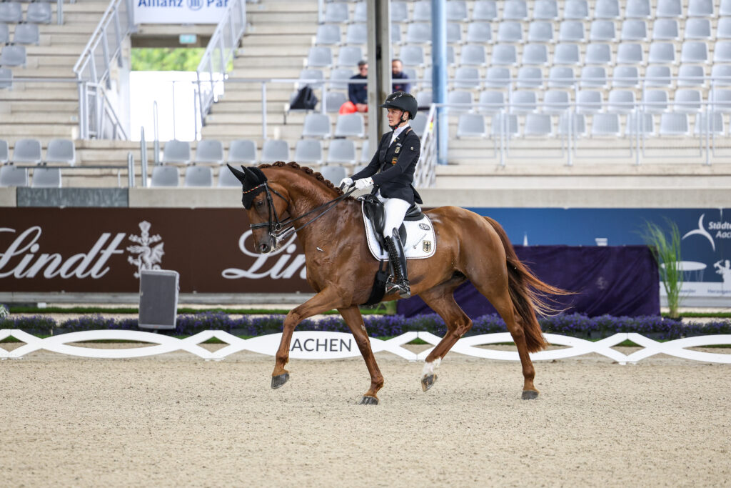 Anna-Lena Niehues und Vive l'Amour gewannen eine Einzelsilbermedaille in der Para-Dressur bei den Weltmeisterschaften in Aachen. (Foto Thamm)
