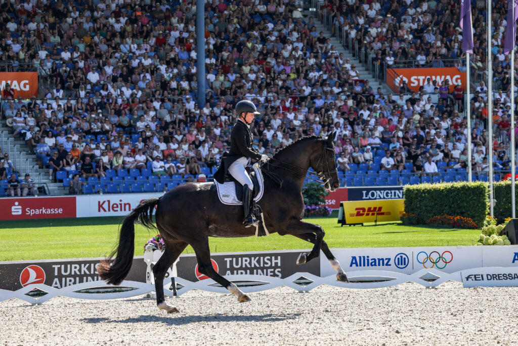 Isabell Werth und Wendy de Fontaine auf dem Weg zu Rang vier beim Grand Prix Special. (Foto Thamm)