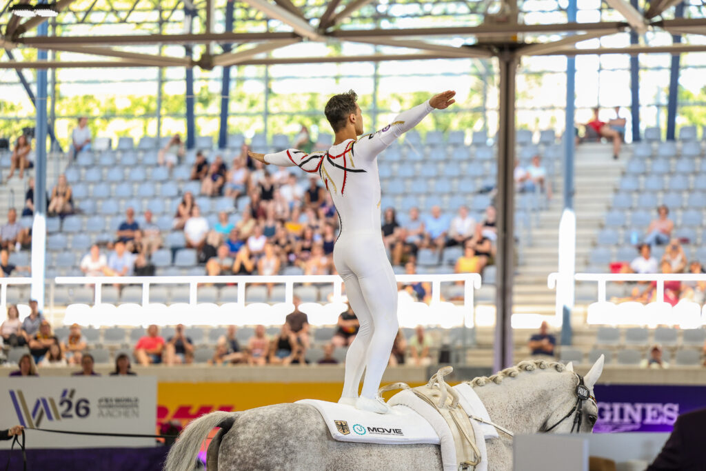 Bela Lehnen belegt Rang drei in der Pflicht bei den Herren. Foto: Thamm