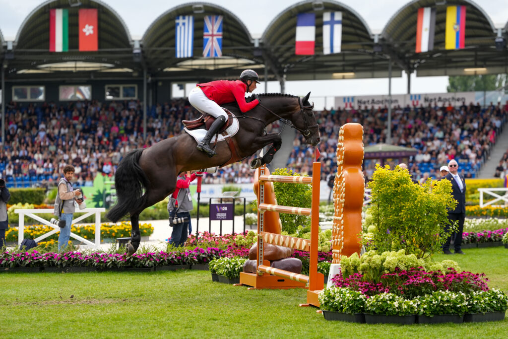 Daniel Deusser teilt sich den vorläufig dritten Rang mit Steve Guerdat. Foto: van Bebber
