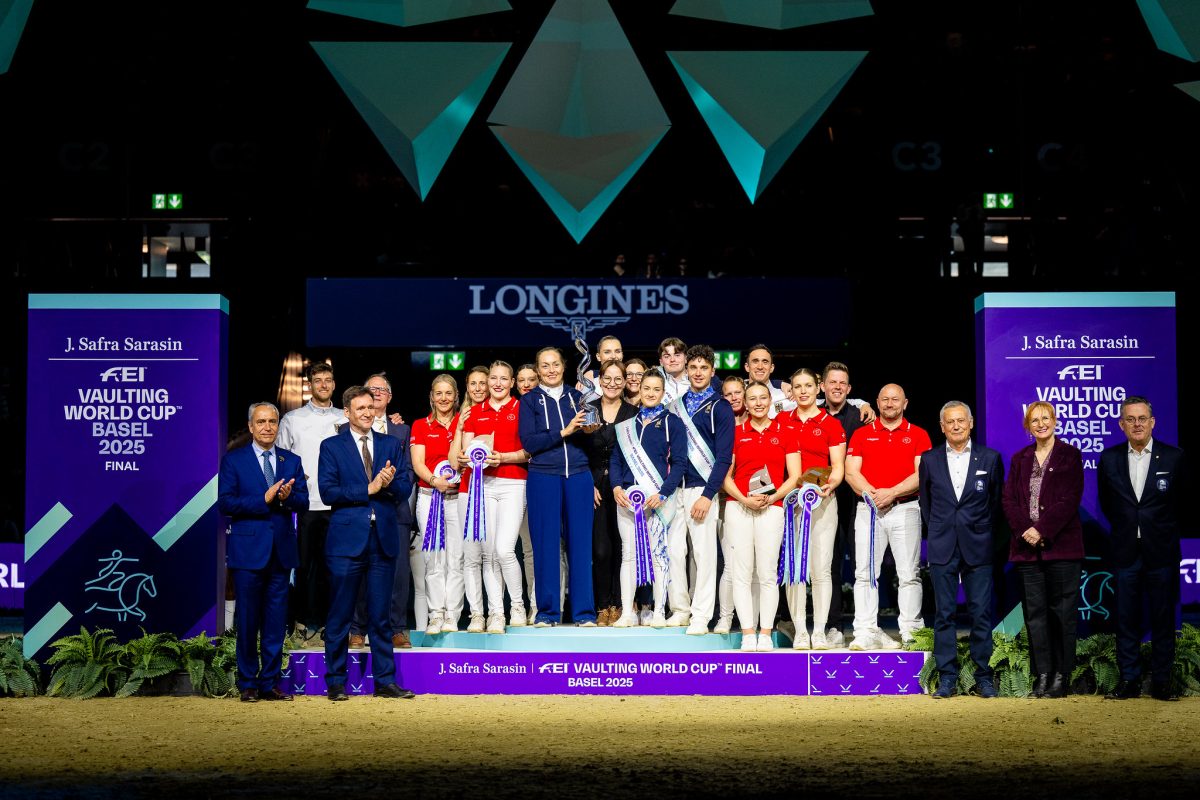 Das Podium der Voltigierer beim Weltcup-Finale 2025 in Basel