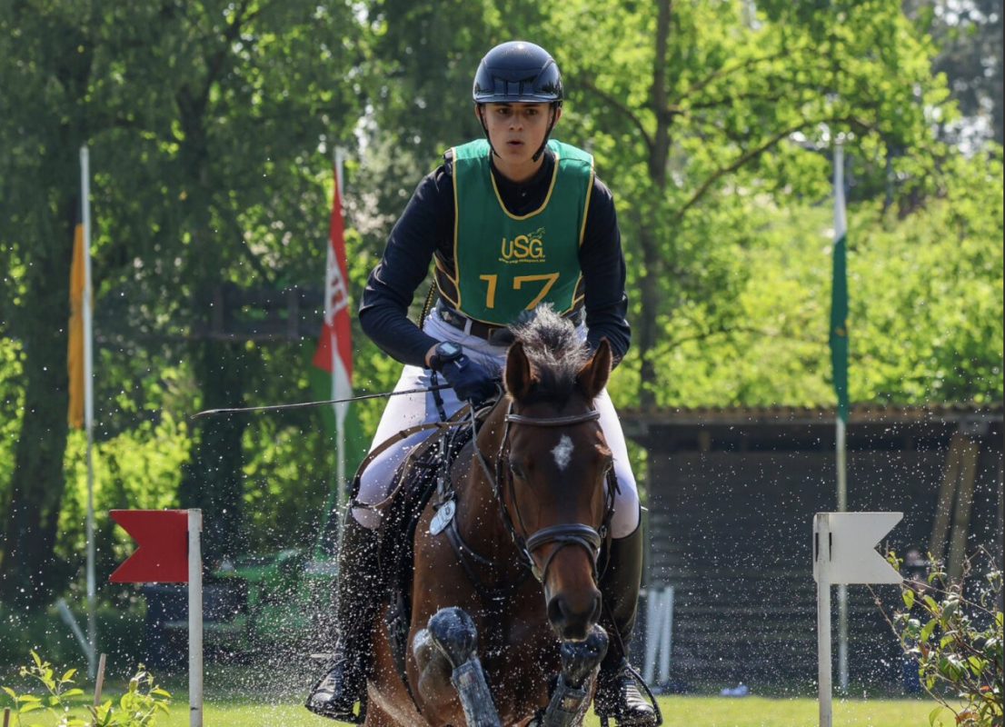 Neil Hoffmann mit Qula M beim Preis der Besten 2024. Foto: Thamm