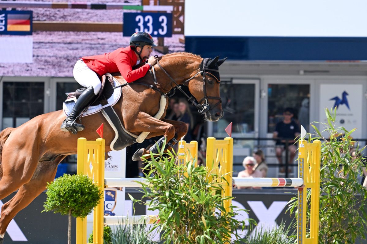 Lennard Tillmann und Veltiner, die unter anderem in Zduchovice den Großen Preis der Junioren gewannen und zwei Nullrunden im Nationenpreis drehten, stehen auf der EM-Longlist 2025. Foto: Mirka Nilkens