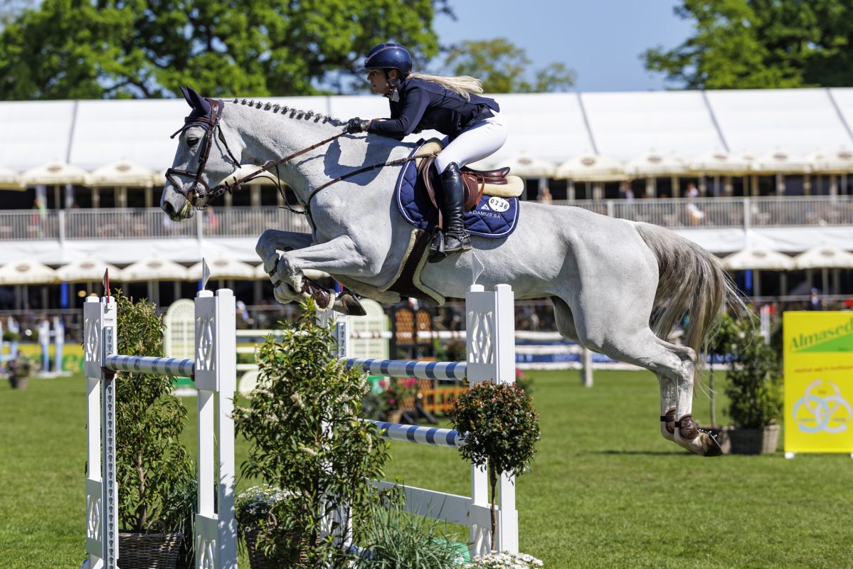 HAMBURG - 93. Deutsches Spring- und Dressur DERBY 2024

KUHLMANN Anna Maria (GER), Pegasus Deau Re Mi
CSI4* - Classic Tour
Int. jumping competition with jump-off

Hamburg, Jenischpark, Derby Park Klein Flottbek
11. May 2024
© www.sportfotos-lafrentz.de/Tomas Holcbecher