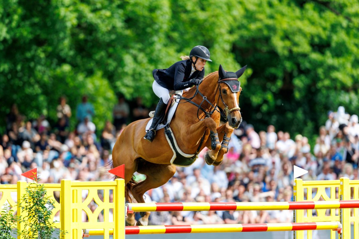 Janne-Friederike Meyer-Zimmermann mit Dubai du Cedre. Foto: sportfotos-lafrentz.de