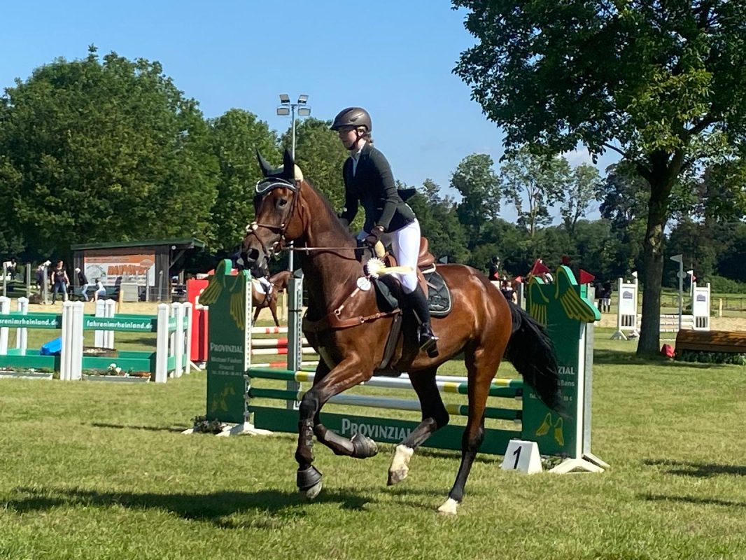 Nele-Hellmanns-mit-Bali