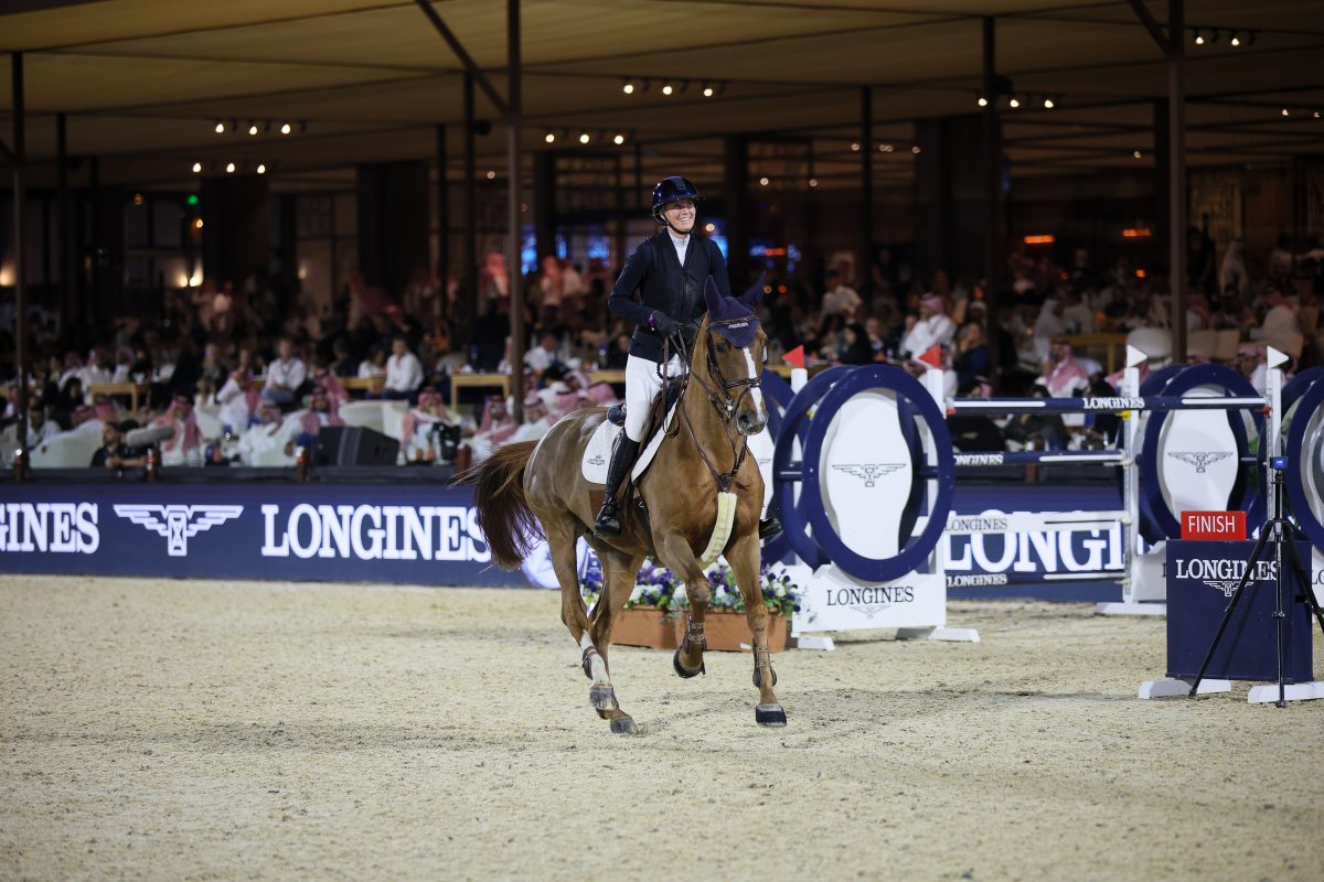 Der Moment, wenn du zur Tafel guckst und realisierst, du hast gewonnen! Jana Wargers und Dorette bei der Global Champions Tour in Riad 2025. Foto: LGCT