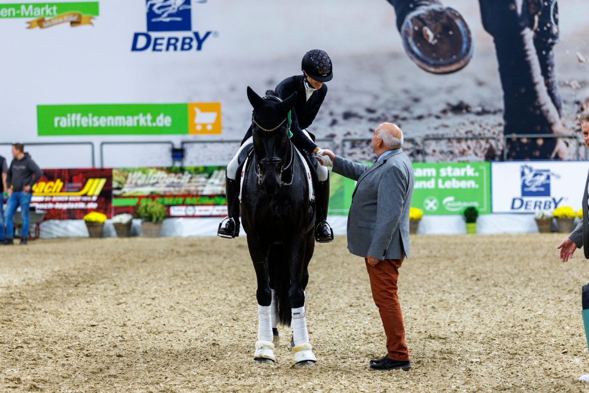 Toller Erfolg für Julia de Ridder und Faridero in Oldenburg! Foto: Sportfotos-lafrentz.de