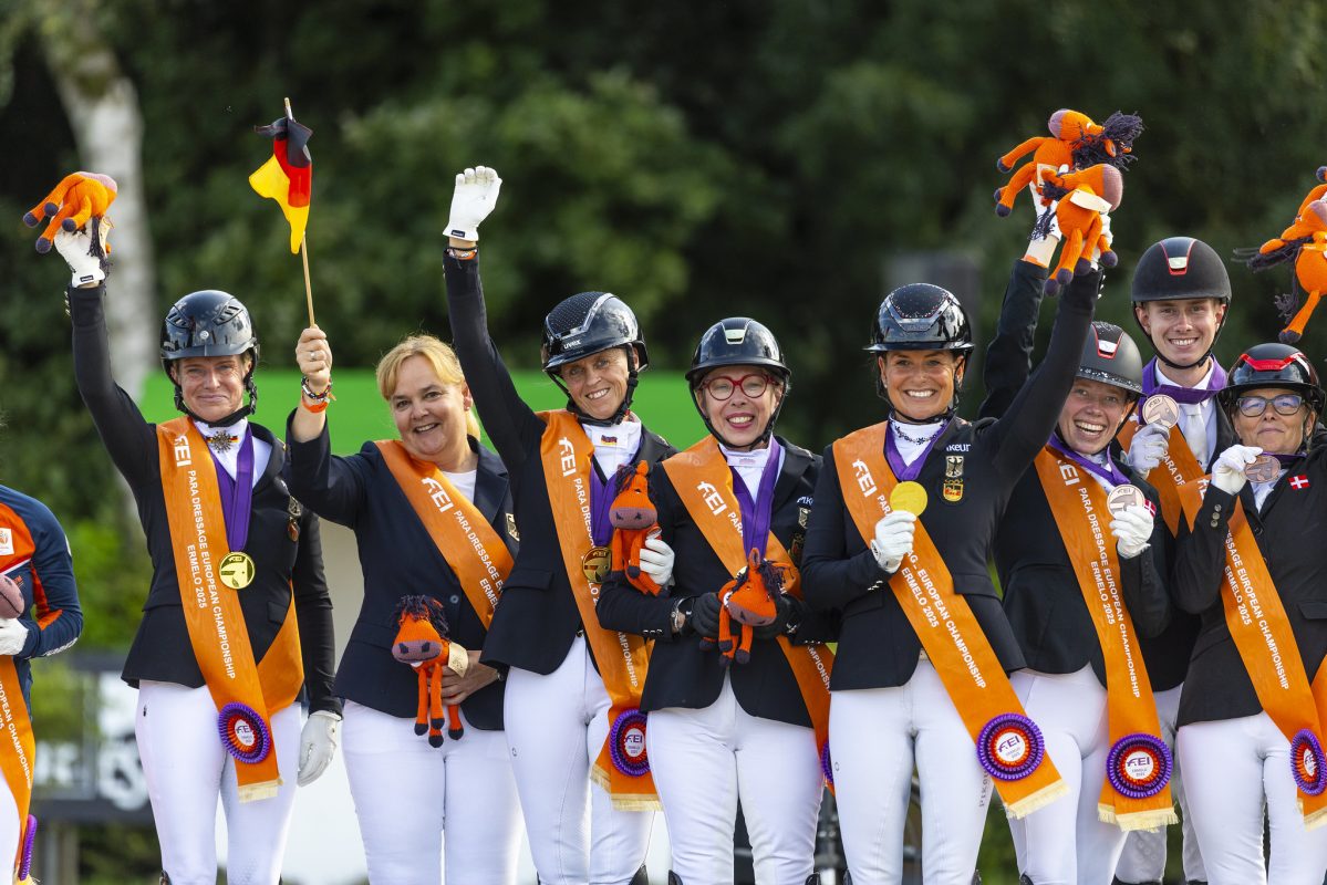 Die deutsche Mannschaft gewann Gold bei den Europameisterschaften der Para-Dressurreiter. (Foto: FEI/Leanjo de Koster)