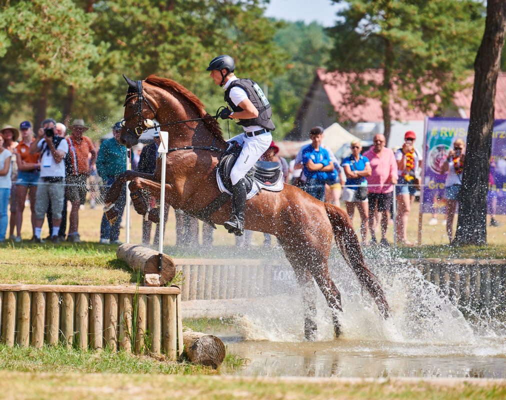 Junioren  - Fraeulein Frieda 10 und Brandon SCHÄFER-GEHRAU (GER) im CCI1* - Teilprüfung Gelände